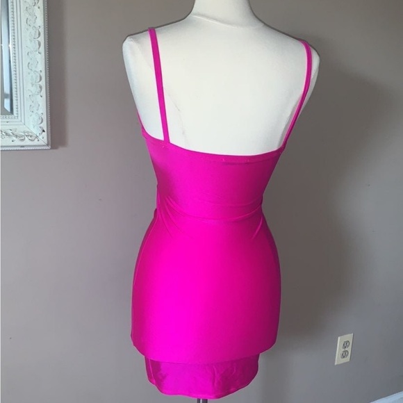 ❤️‍🔥SOLD❤️‍🔥 Cut To The Chase Mini Dress - Hot Pink - Picture 6 of 8
